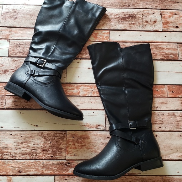 SALE 🔥🔥11W black boots - Picture 2 of 8